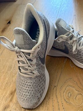 Women’s Nike Zoom Pegasus Running Shoes